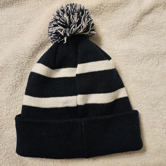 47 Brand New York Yankees Knit Cap. - Picture 3 of 4